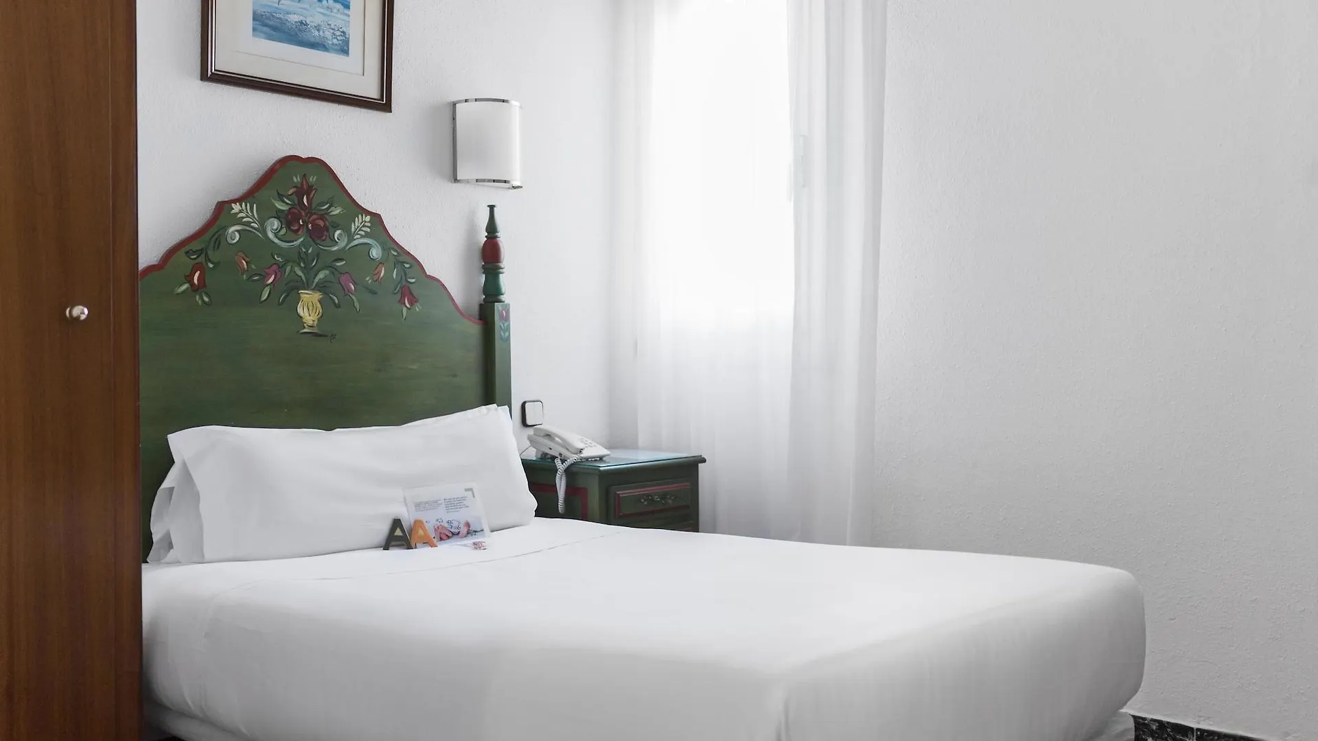 Meson Castilla Atiram Hotels Барселона 3*,